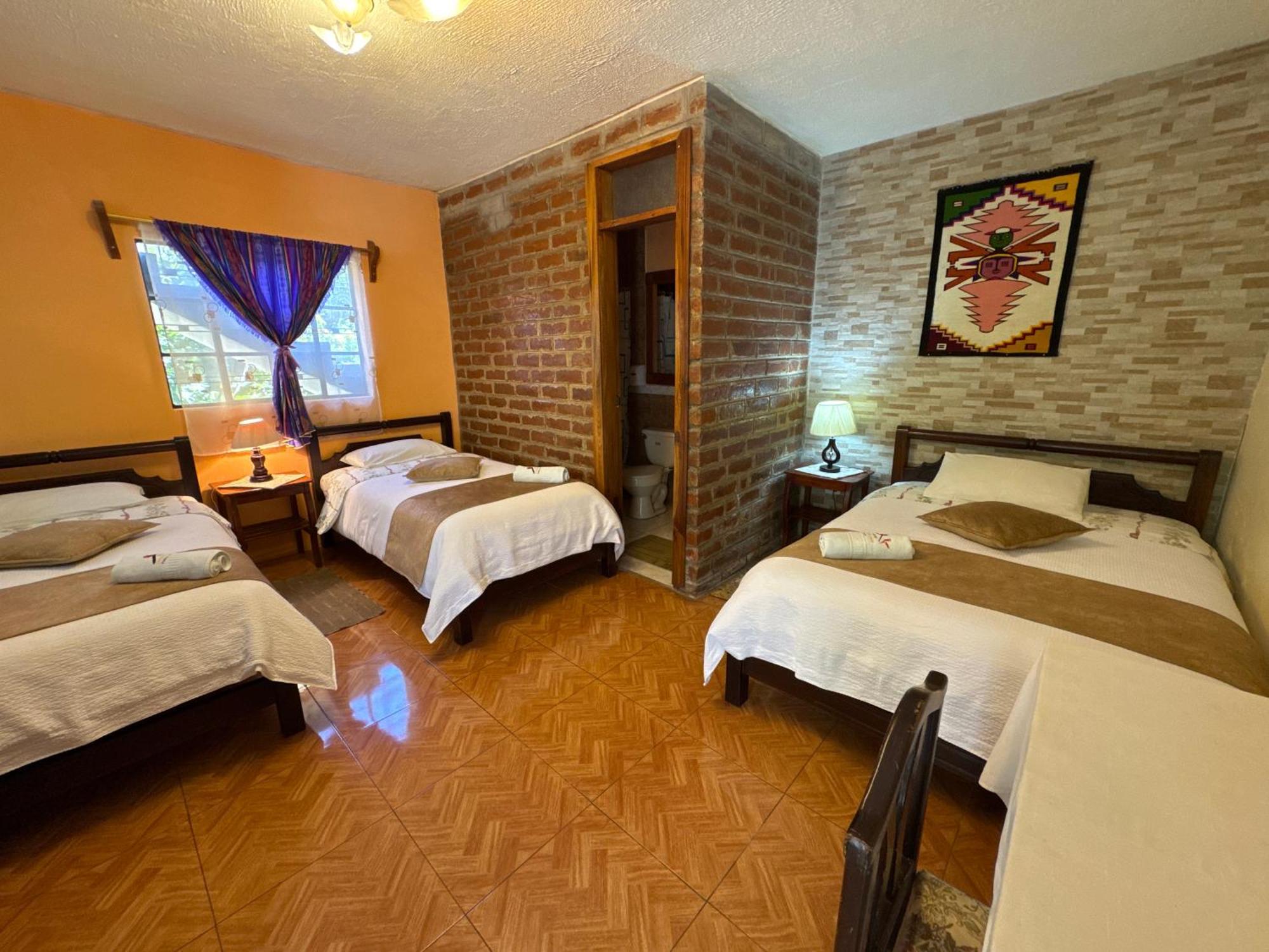 Hotel Donde Ivan Banos  Exterior photo
