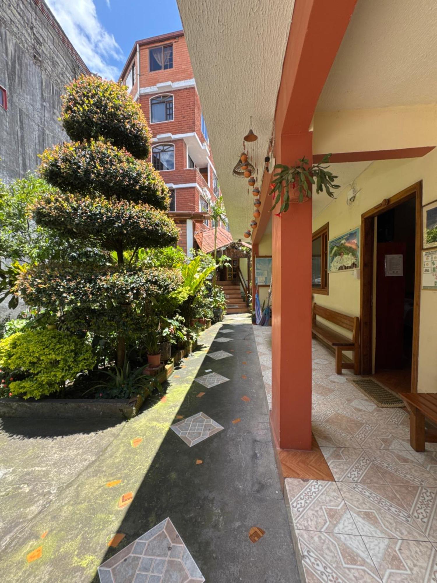 Hotel Donde Ivan Banos  Exterior photo